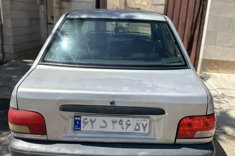 پراید، صندوق دار
