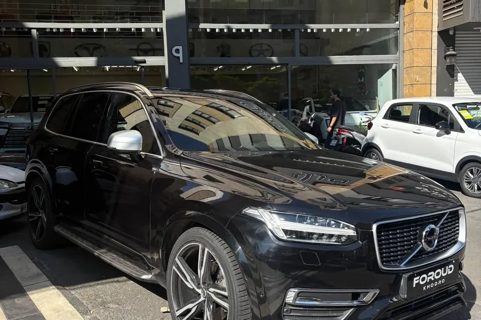 ولوو،  XC90