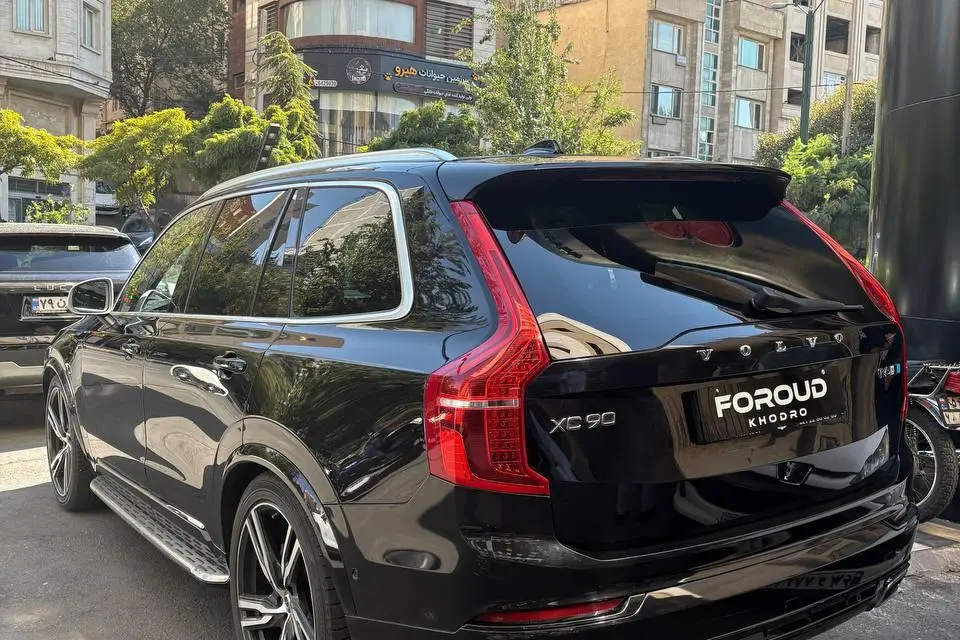 ولوو،  XC90