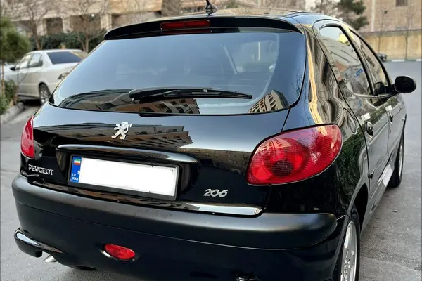 پژو، 206