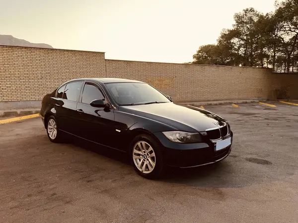 ب ام و، سری 3 سدان