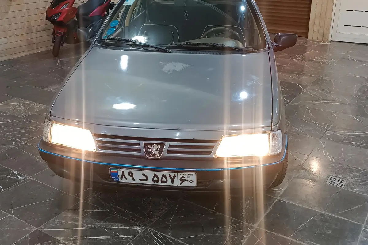 پژو،  405