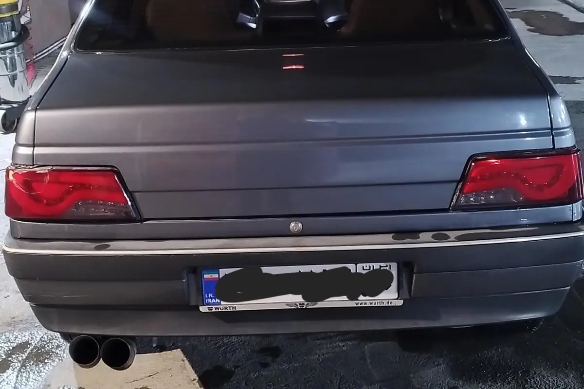 پژو،  405