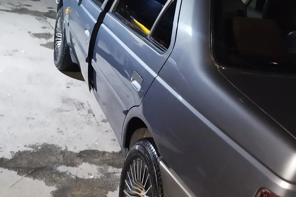 پژو،  405