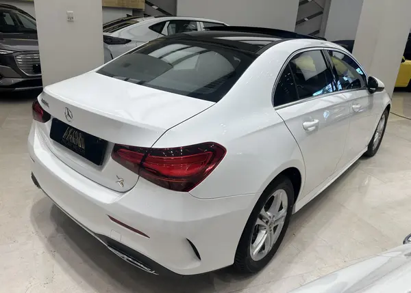 بنز، کلاس A سدان