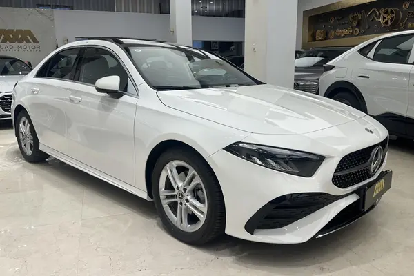 بنز، کلاس A سدان