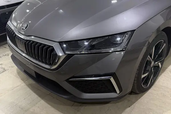 اشکودا، اوکتاویا پرو