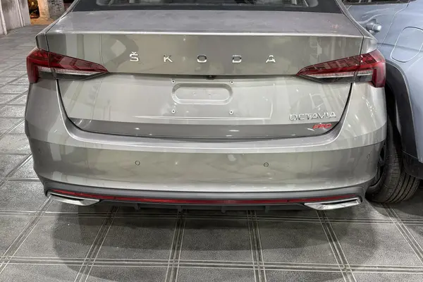 اشکودا، اوکتاویا پرو