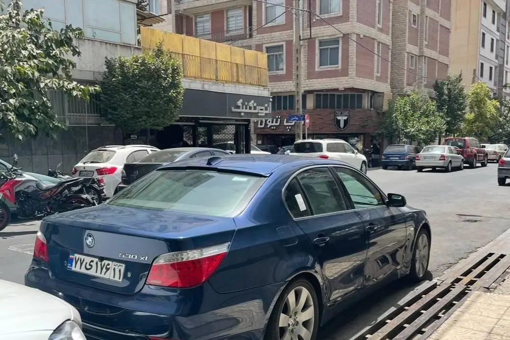 ب ام و،  سری 5 سدان