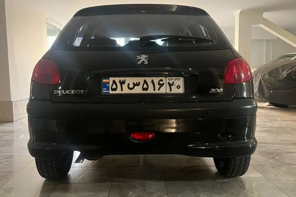 پژو، 206