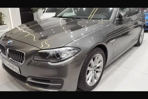 ب ام و، سری 5 سدان