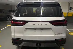 لکسوس، LX