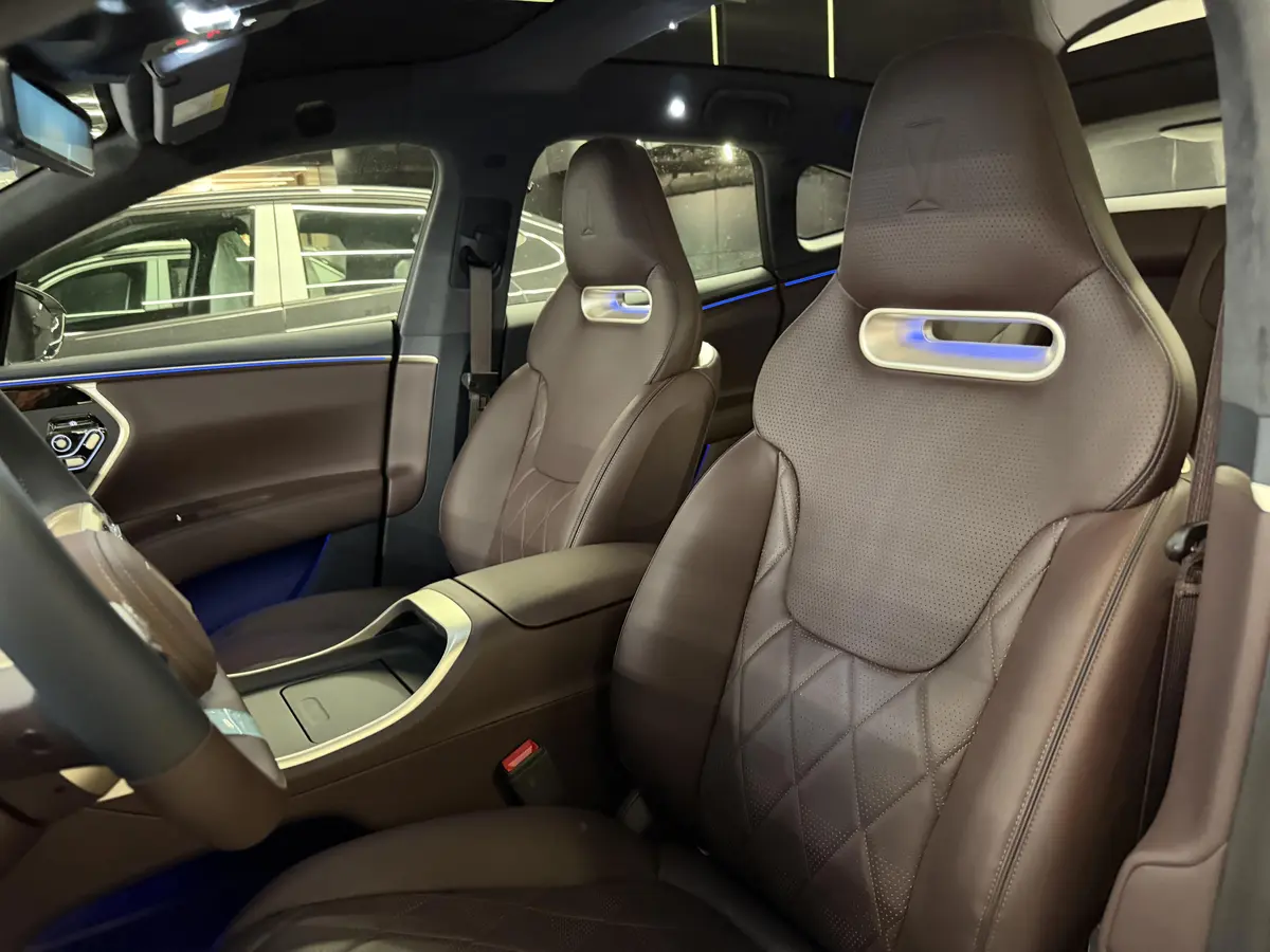 اوتار،  11EV