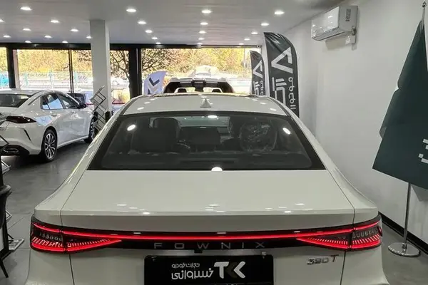 فونیکس  آریزو 8 (Z8)