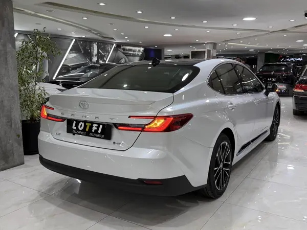 تویوتا، کمری هیبرید