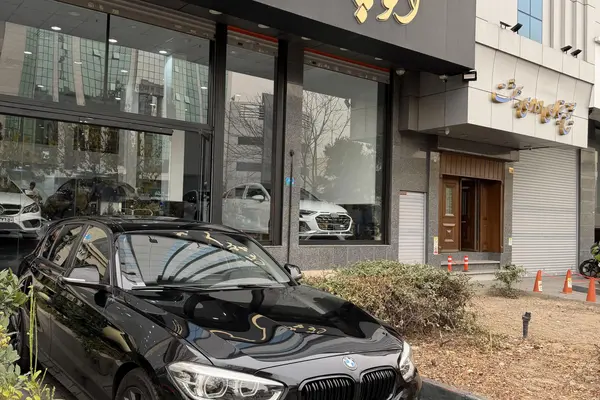 ب ام و، سری 1 هاچ بک