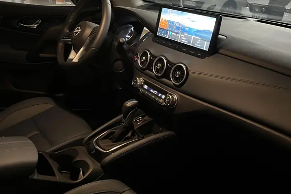 نیسان، قشقایی