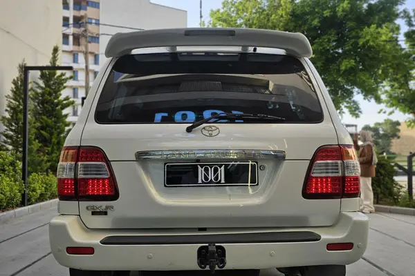 تویوتا، لندکروز چهار در