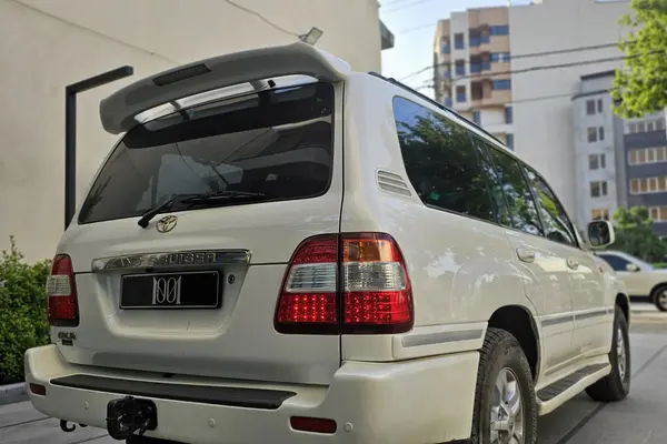 تویوتا، لندکروز چهار در