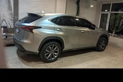 لکسوس، NX هیبرید
