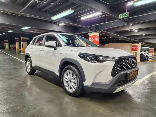 تویوتا، کرولا کراس هیبرید