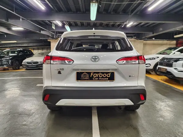 تویوتا، کرولا کراس هیبرید