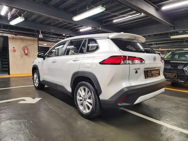 تویوتا، کرولا کراس هیبرید