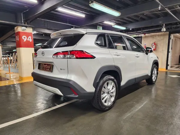 تویوتا، کرولا کراس هیبرید