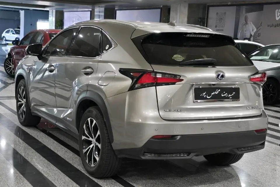 لکسوس  NX