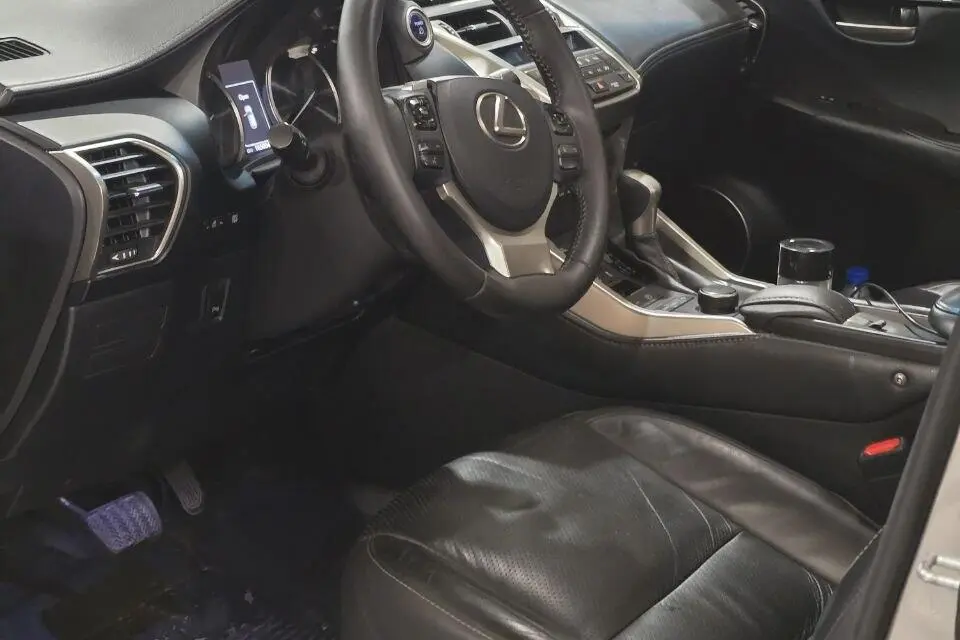 لکسوس  NX