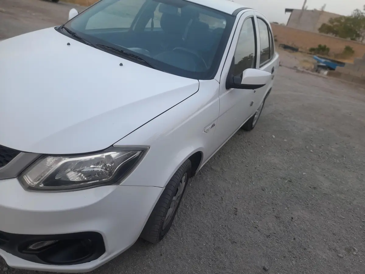 ساینا،  S