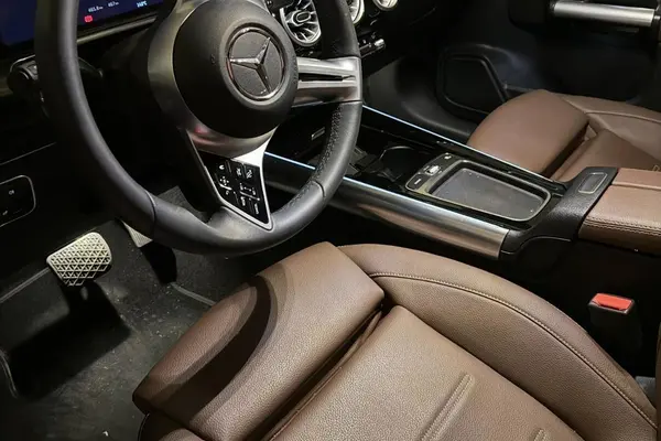 بنز، کلاس EQA