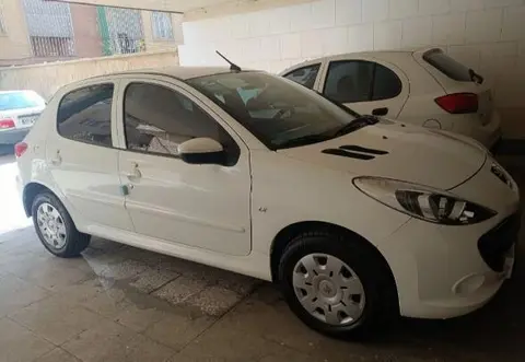 پژو، 207