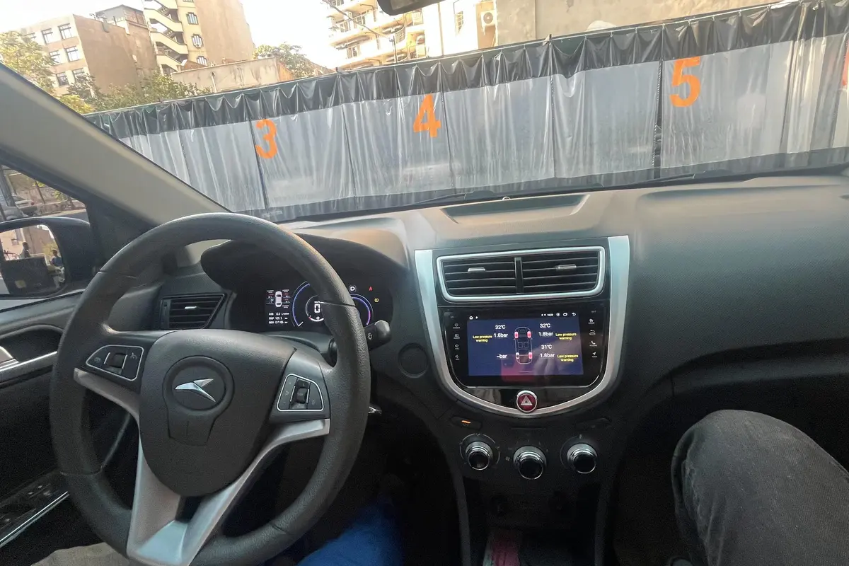 کی ام سی،  ایگل