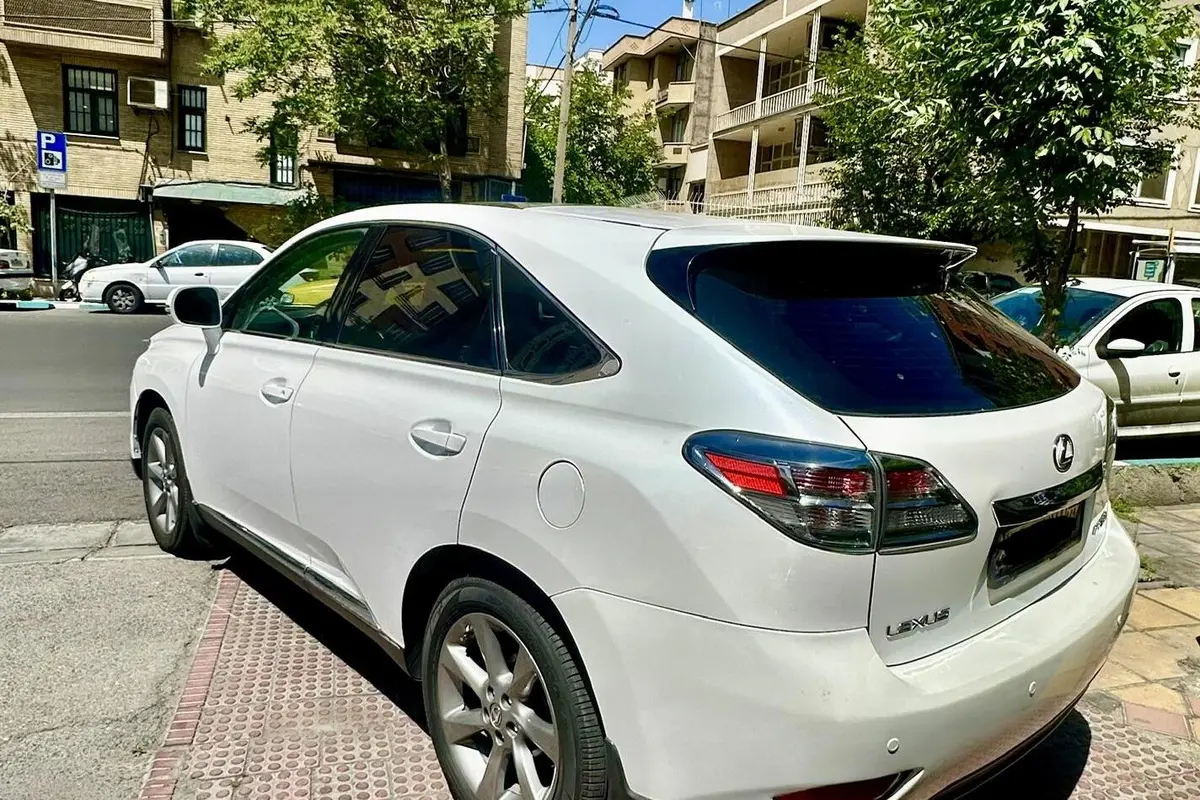 لکسوس،  RX