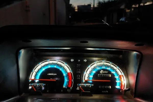 پراید، صندوق دار