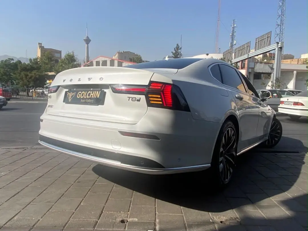 ولوو،  S90