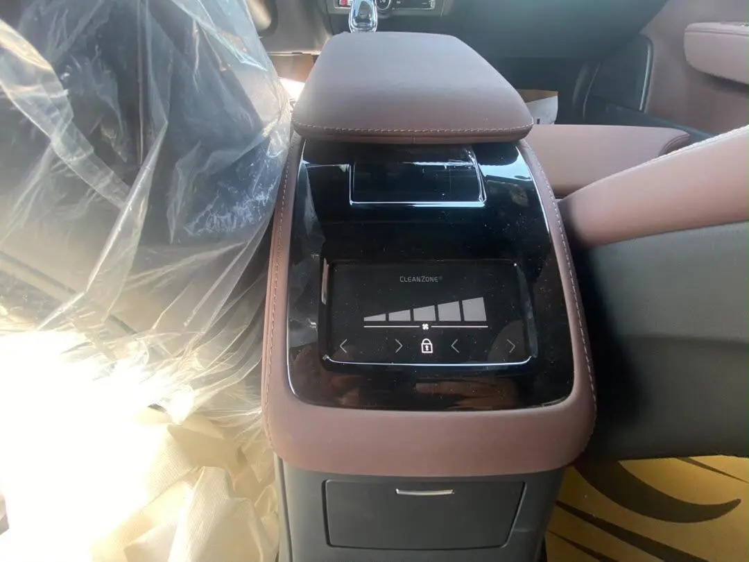 ولوو،  S90