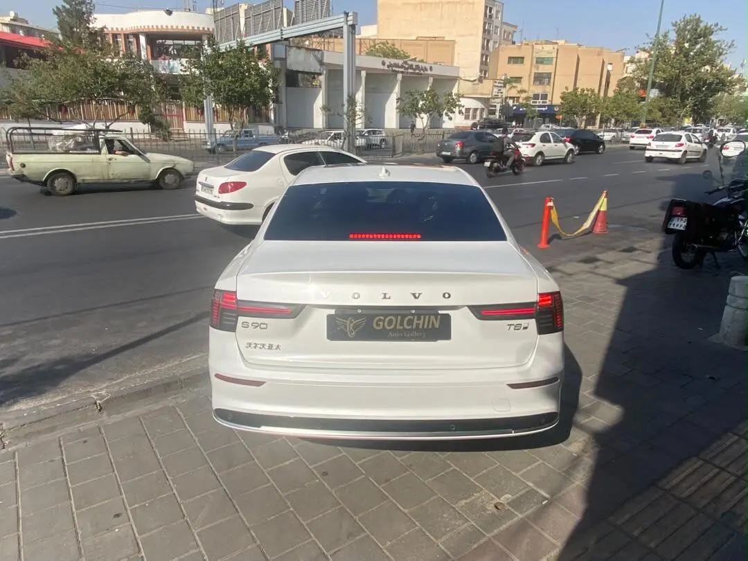 ولوو،  S90