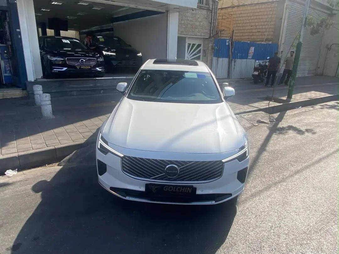 ولوو،  S90