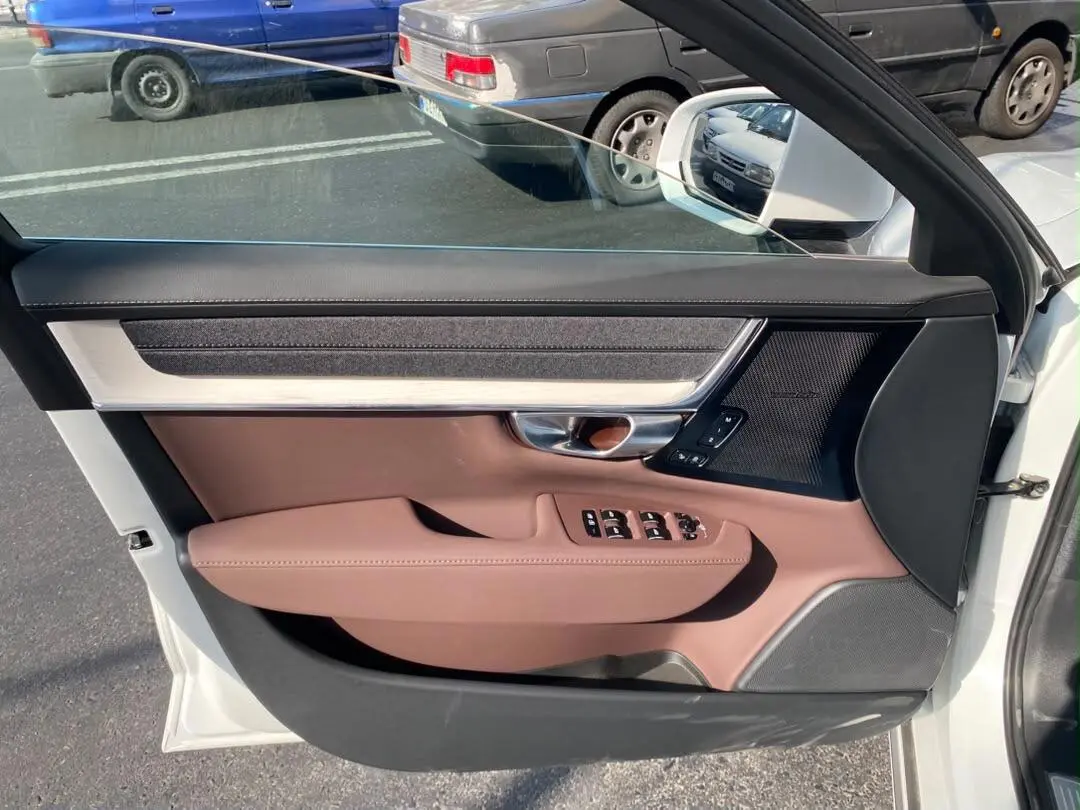 ولوو،  S90