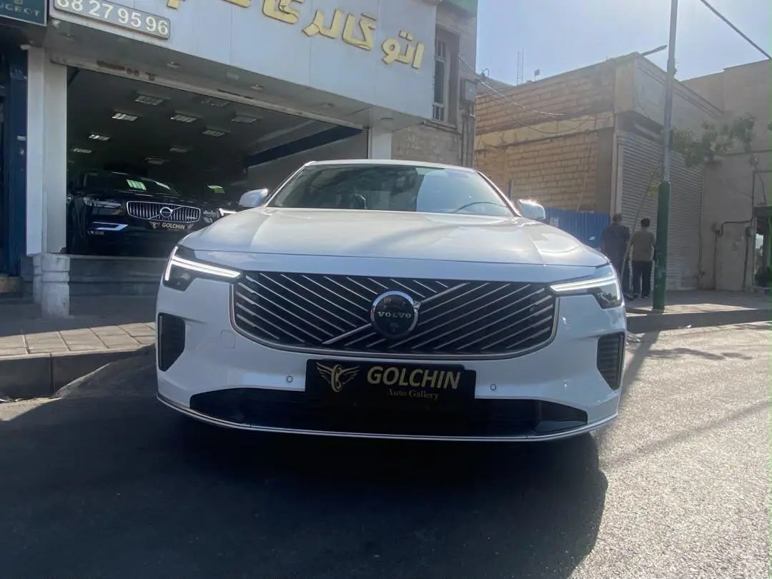 ولوو،  S90