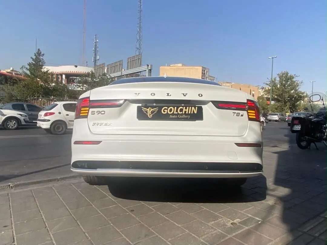 ولوو،  S90