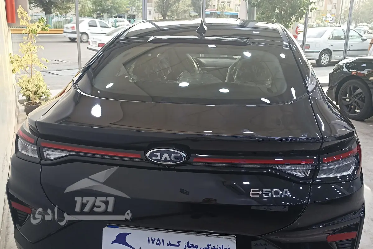 کی ام سی  eJ7