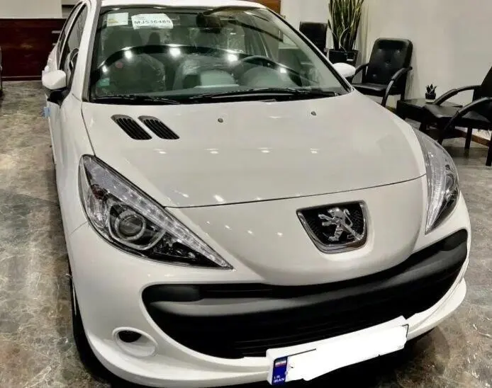 پژو،  207