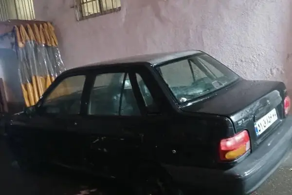 پراید، صندوق دار