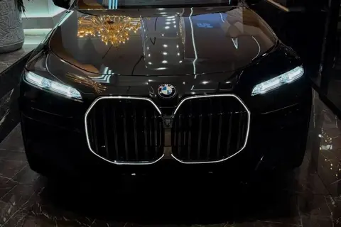 ب ام و، سری 7