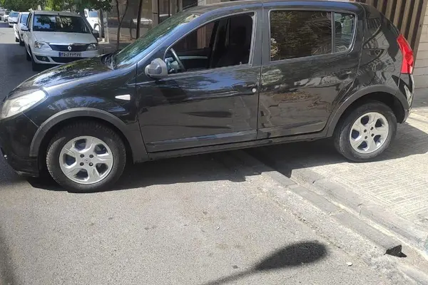 رنو  ساندرو