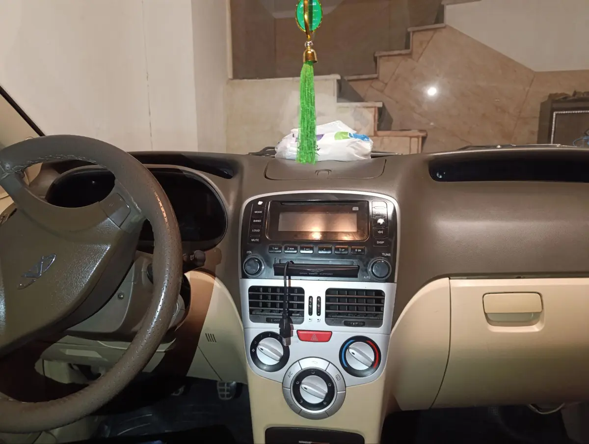 ام وی ام  315 صندوق دار