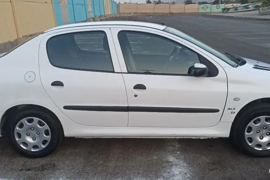 پژو  206 SD